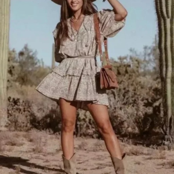 Boho Gypsy Ruffle detail Mini Dress - Picture 6 of 9